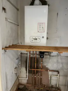 Click Here To Enlarge This Photo Of Baxi 800 Combination Boiler Installation In Hucknall